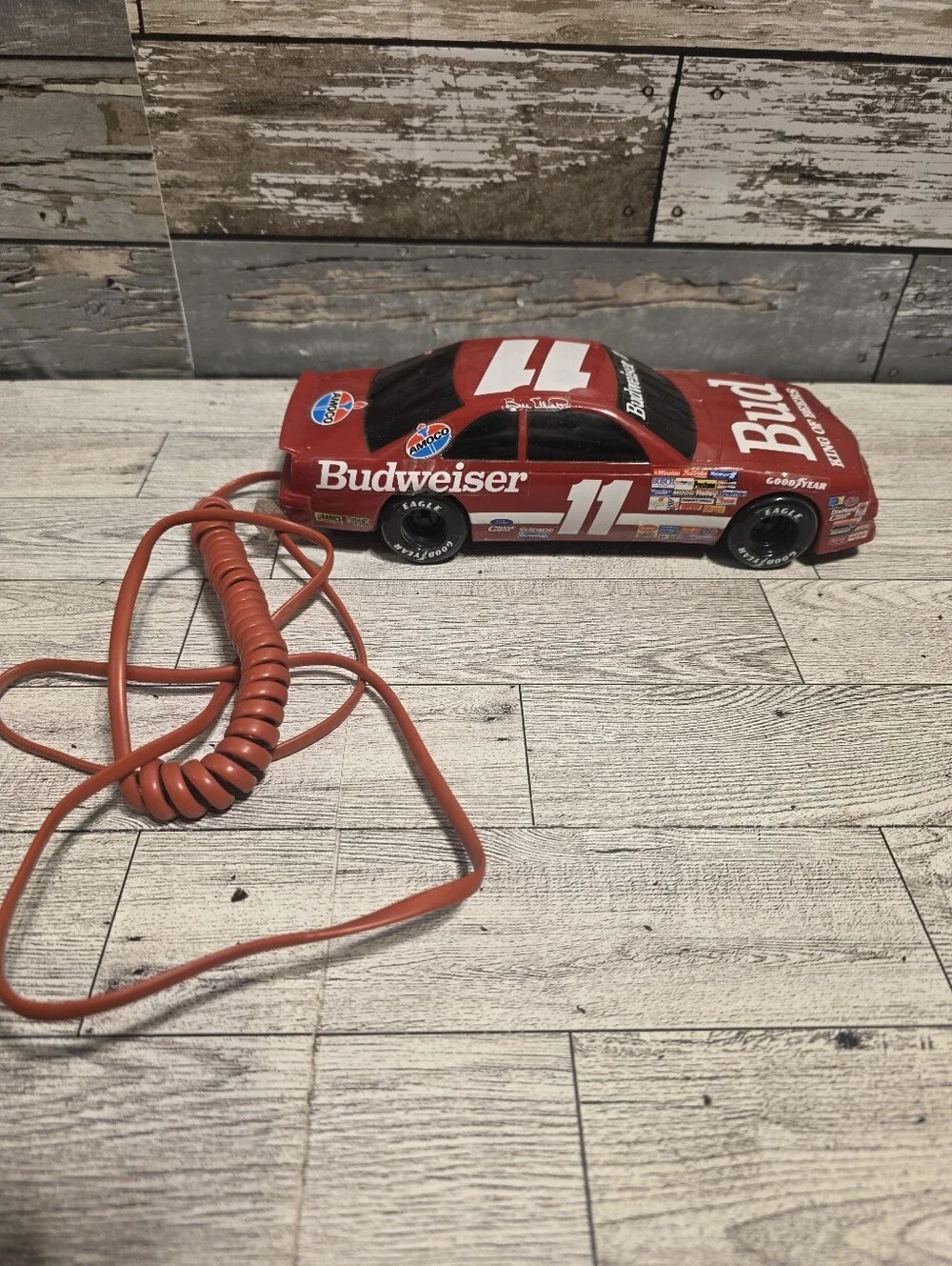 Vintage Budweiser Red #11 Telephone Race Cara
